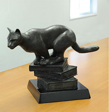 Bronze cougar statue