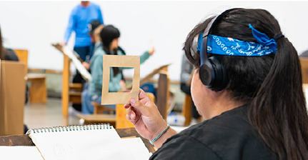 Art student in class